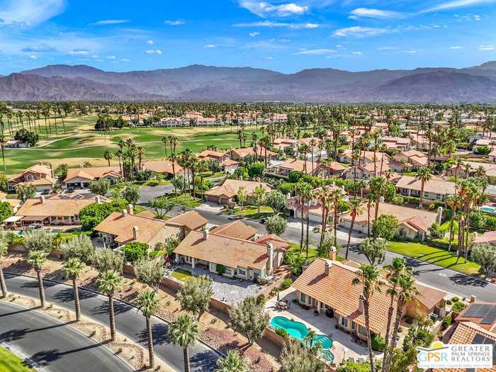 photo 2: 374 Links Drive, Palm Desert CA 92211