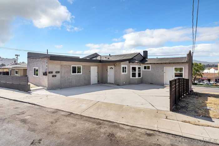 photo 2: 7901 Hillside Dr., La Mesa CA 91942