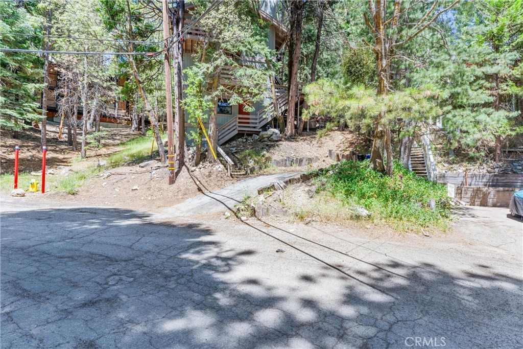 photo 3: 858 Sierra Vista Drive, Twin Peaks CA 92391