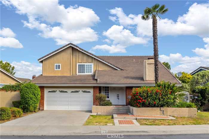 photo 1: 23 Deerwood E, Irvine CA 92604