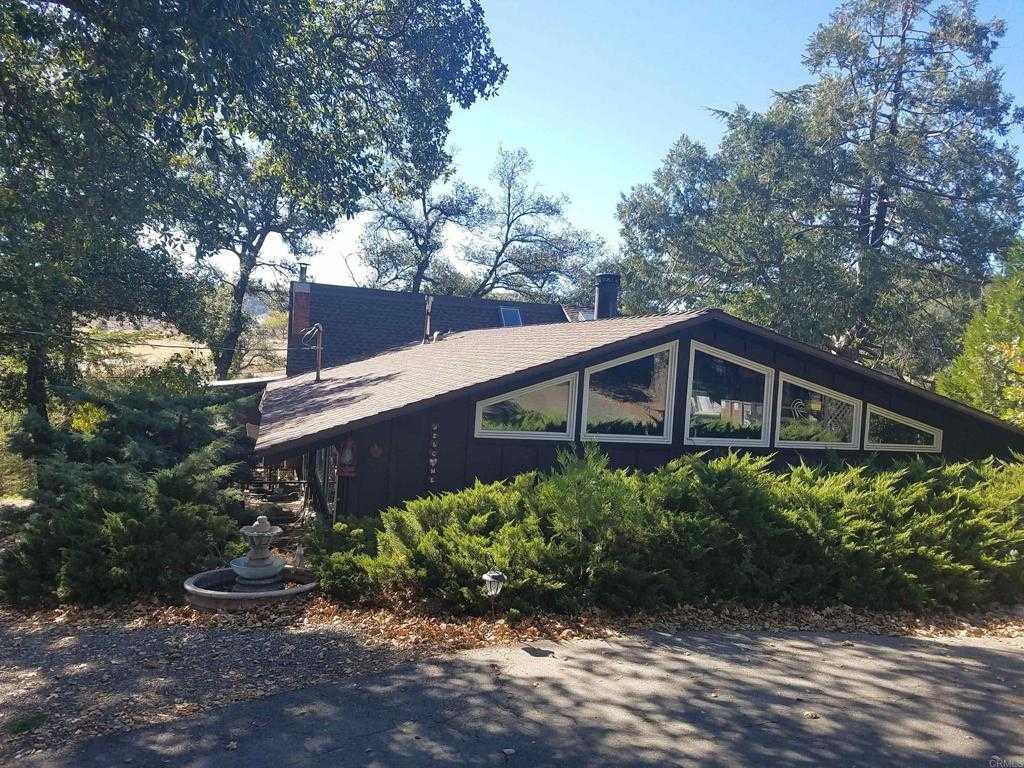 photo 1: 2112 Whispering Pines Drive, Julian CA 92036