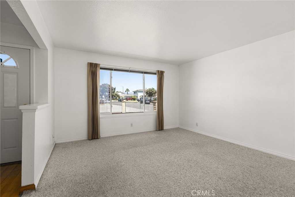 photo 3: 2231 Beaufort Drive, Oxnard CA 93033