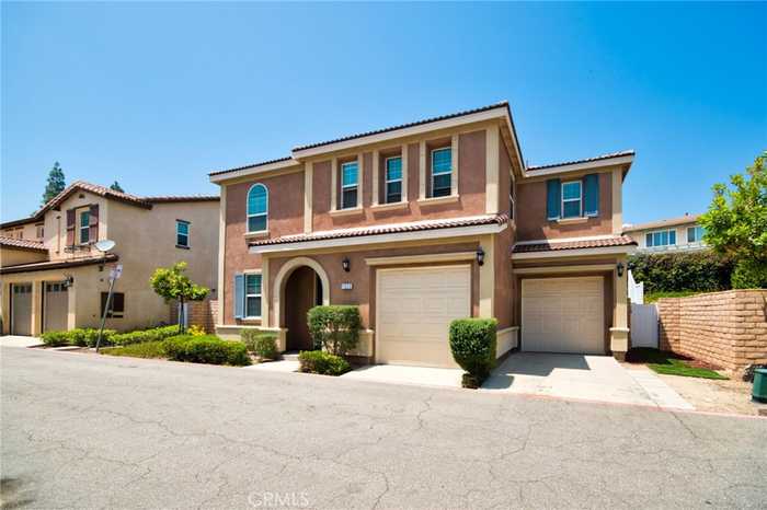 photo 2: 1523 Johnson Court, Upland CA 91786