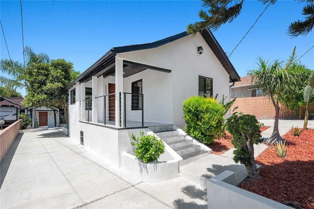 photo 1: 1321 Sanborn Avenue, Los Angeles CA 90027