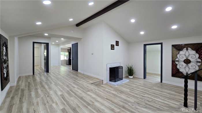 photo 2: 9502 Inspiration Way, Tujunga CA 91042