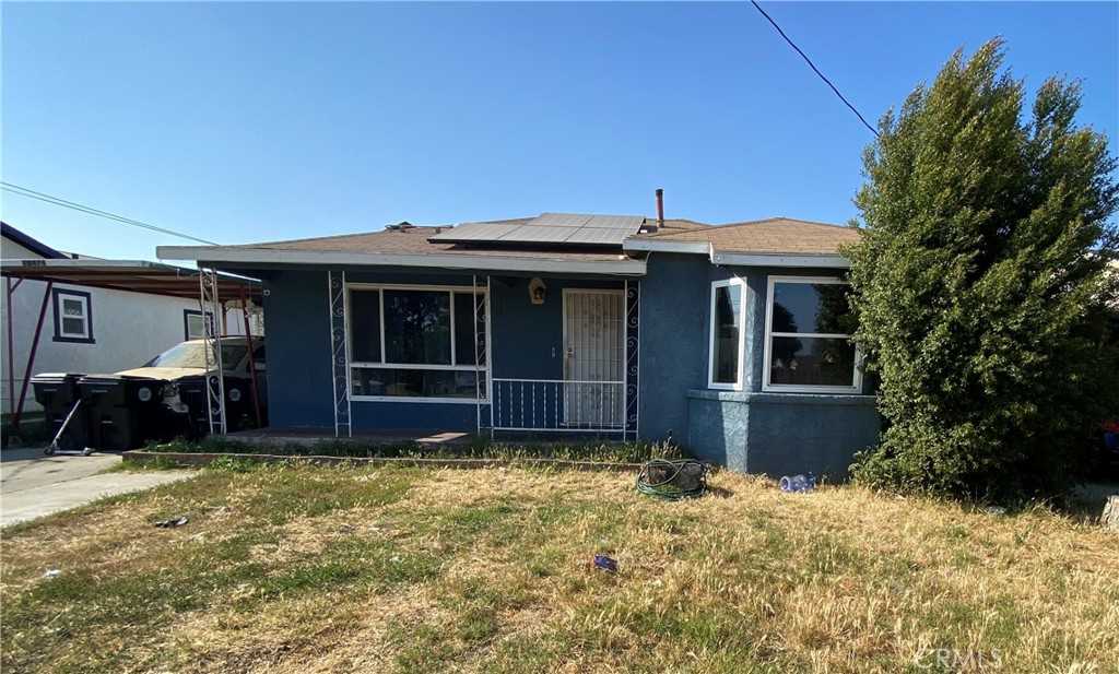 photo 1: 18474 Marygold Avenue, Bloomington CA 92316