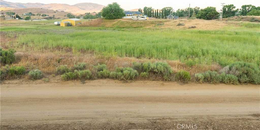 photo 1: 219 Lot Lupine, Tehachapi CA 93561