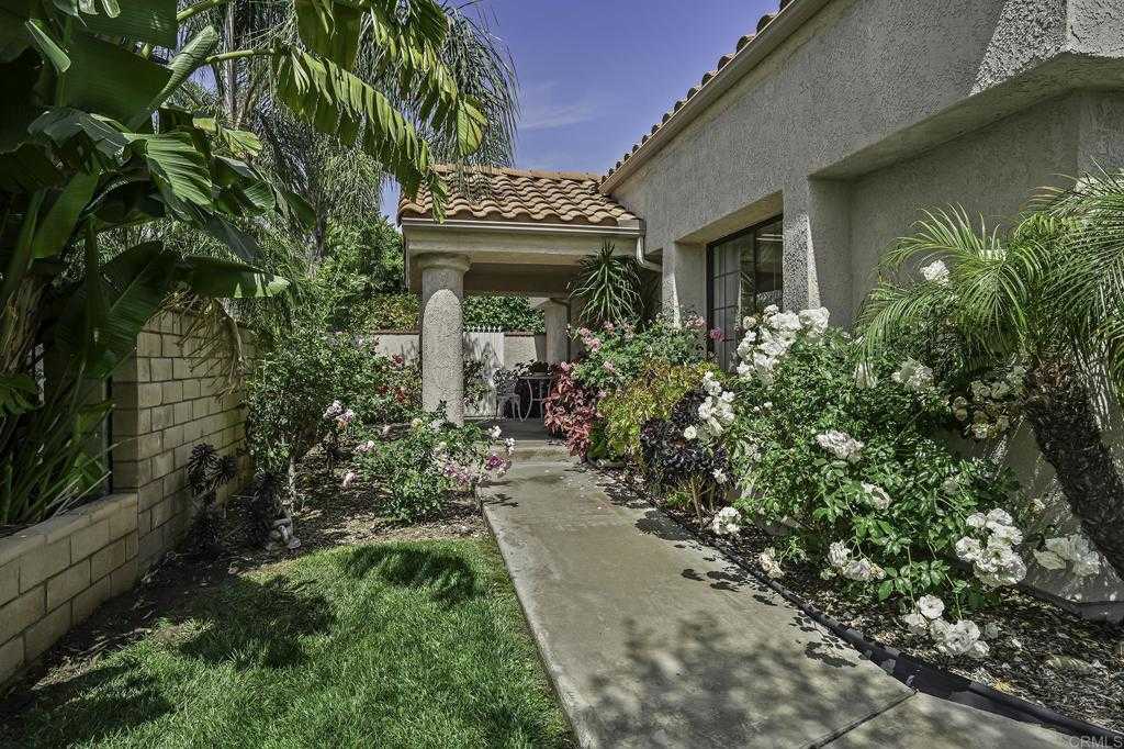 photo 3: 6466 Napa Avenue, Rancho Cucamonga CA 91701