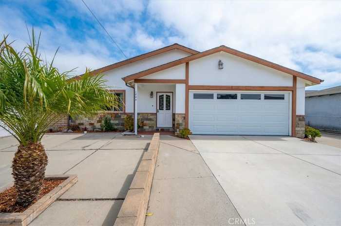 photo 1: 1004 Sunset Drive, Arroyo Grande CA 93420