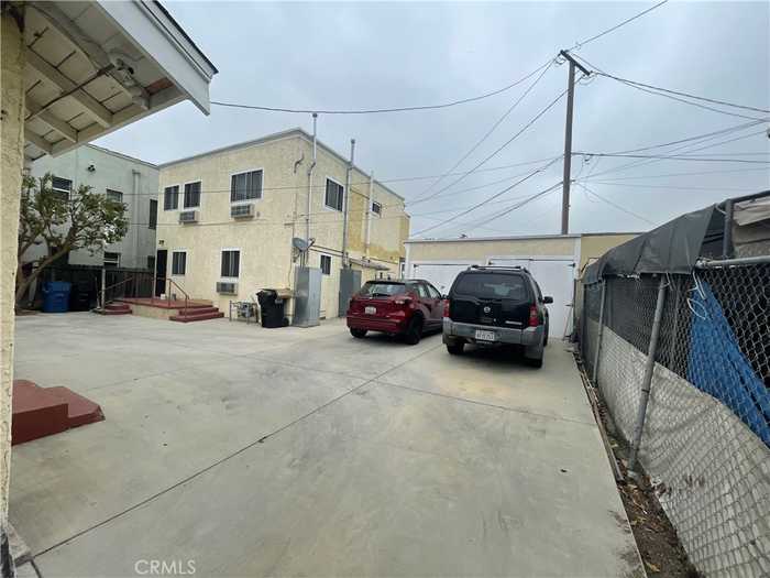 photo 2: 414 S Grevillea Avenue, Inglewood CA 90301