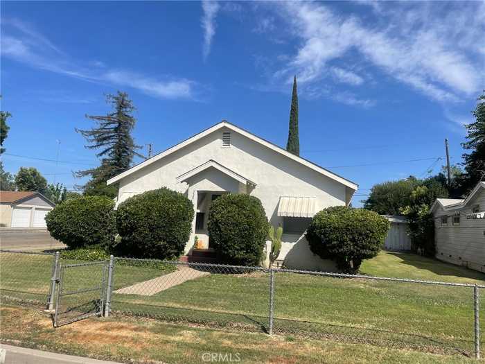 photo 2: 320 Sonoma Avenue, Chowchilla CA 93610