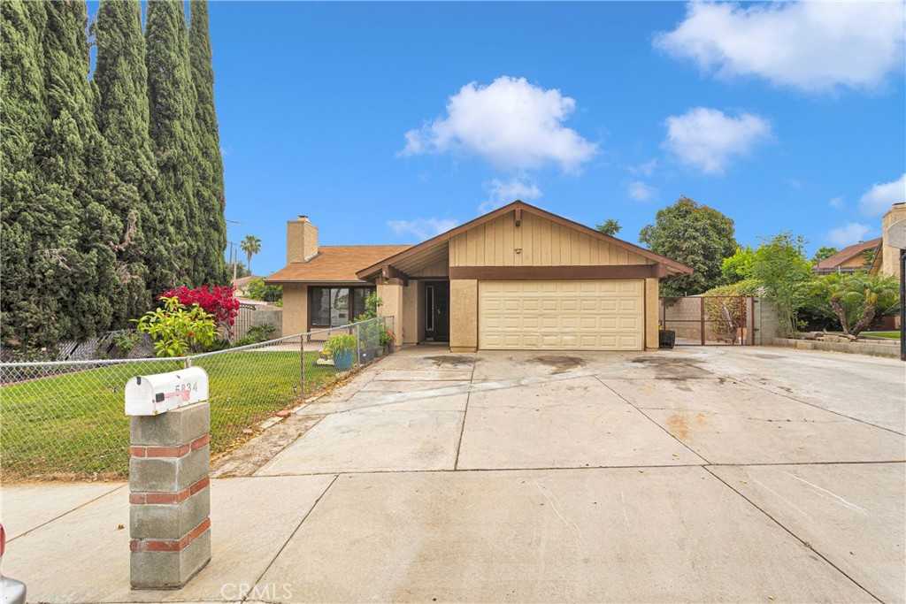 photo 2: 5834 Norman Way, Riverside CA 92504