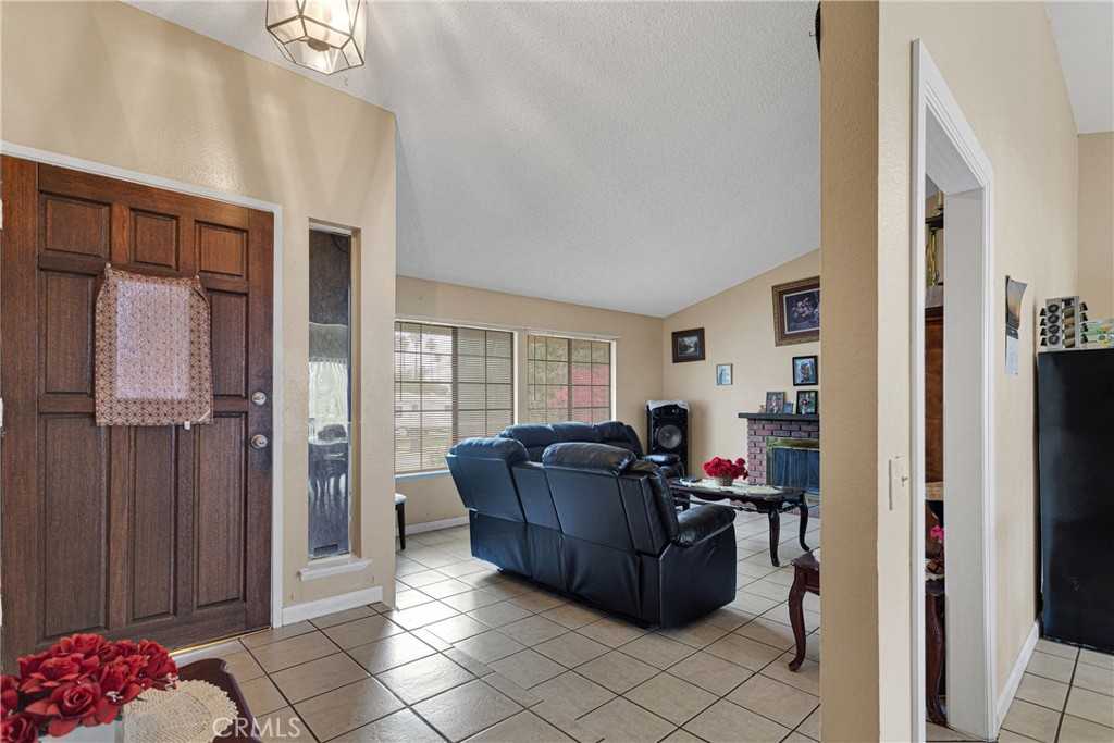 photo 3: 5834 Norman Way, Riverside CA 92504