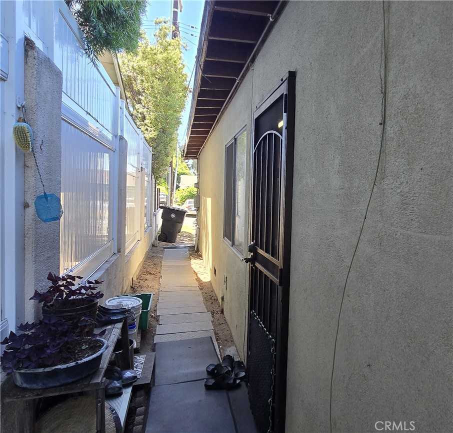 photo 3: 18508 Mansel Avenue, Redondo Beach CA 90278