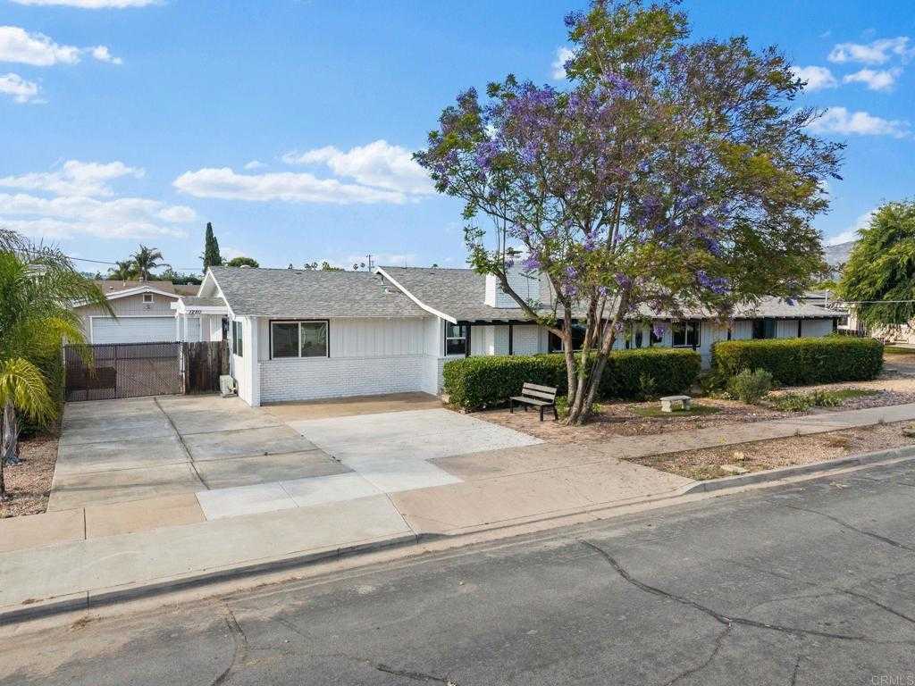 photo 3: 1284 Andover Road, El Cajon CA 92019