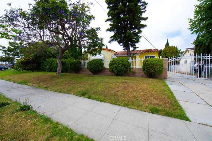 photo 1: 335 W Hillcrest Boulevard, Inglewood CA 90301