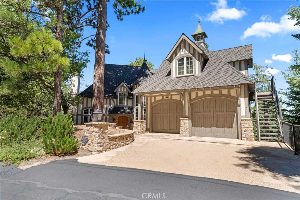 photo 1: 28964 Quail Run Court, Lake Arrowhead CA 92352