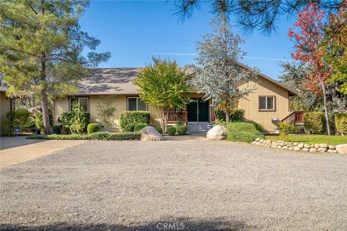 photo 1: 4199 Usona Rd, Mariposa CA 95338