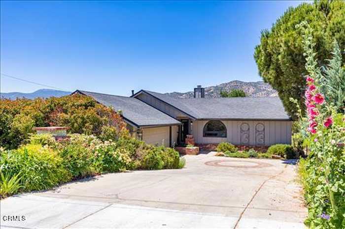 photo 1: 20220 Bald Mountain Drive, Tehachapi CA 93561