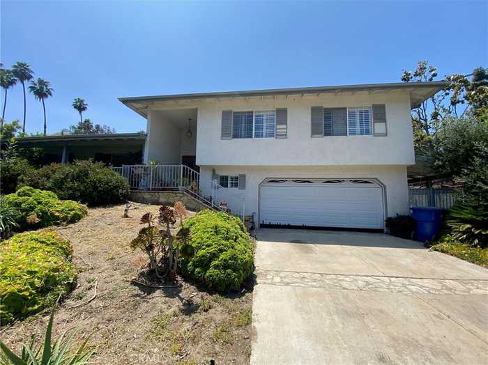 photo 1: 5323 Del Moreno Drive, Woodland Hills CA 91364