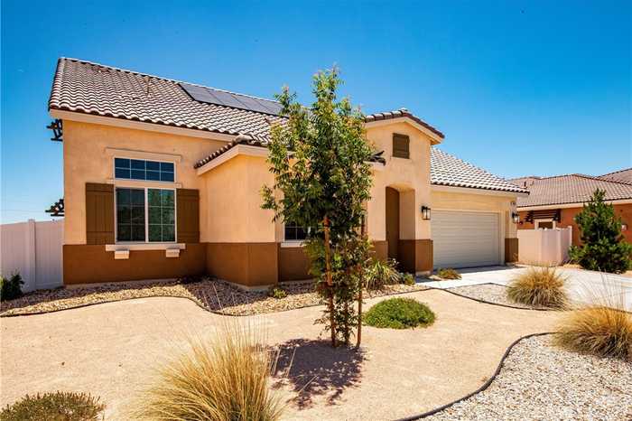 photo 2: 39134 Forsythia Lane, Palmdale CA 93551