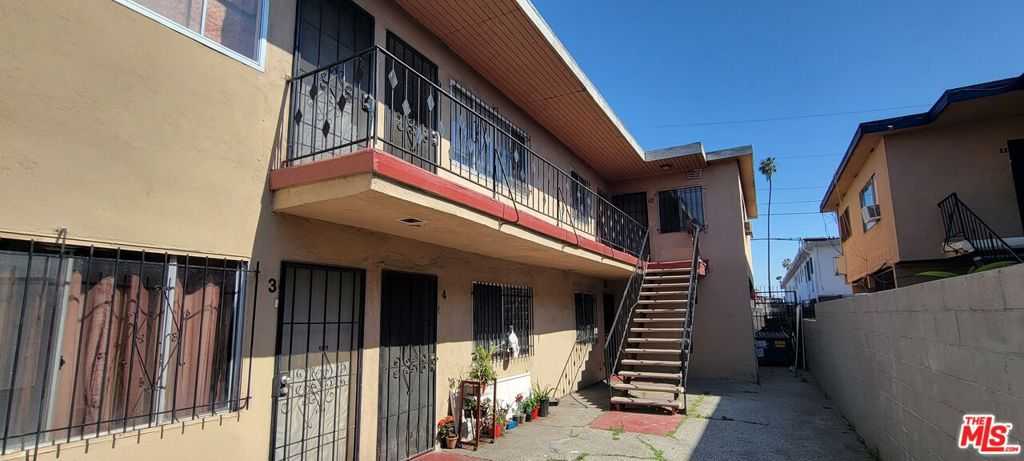 photo 2: 716 W 81st Street, Los Angeles CA 90044