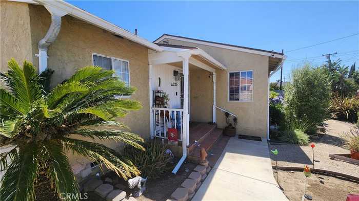 photo 2: 11225 Gladhill Road, Whittier CA 90604