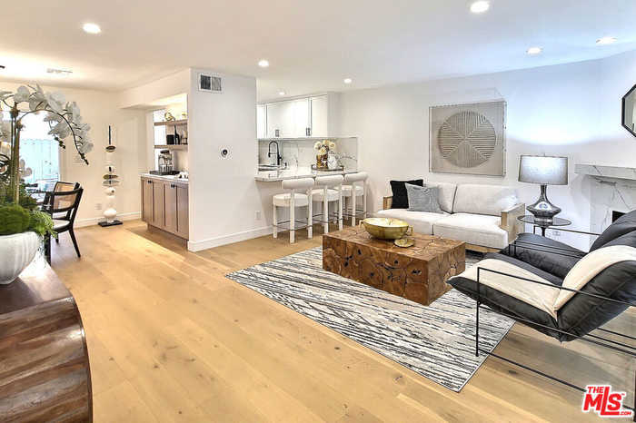 photo 2: 1239 9th Street Unit 4, Santa Monica CA 90401