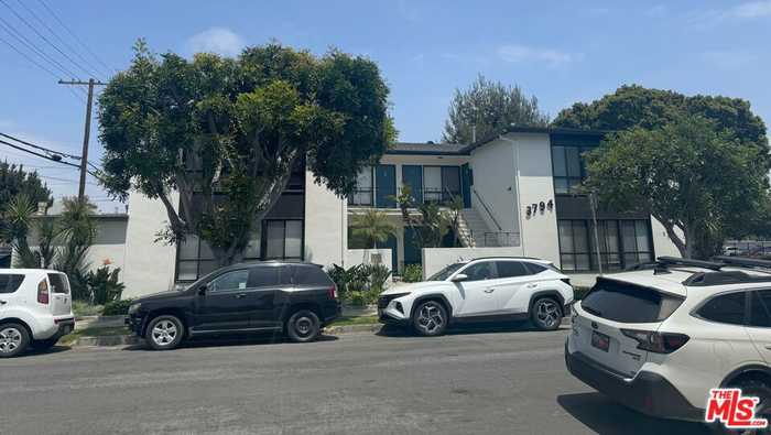 photo 1: 3794 Rosewood Avenue, Los Angeles CA 90066