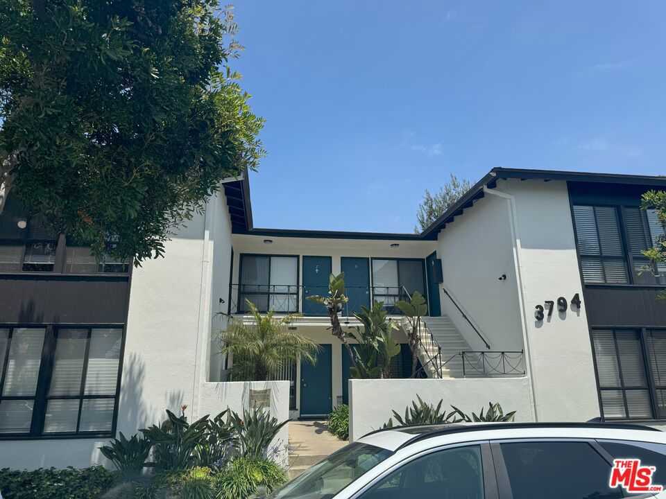 photo 3: 3794 Rosewood Avenue, Los Angeles CA 90066