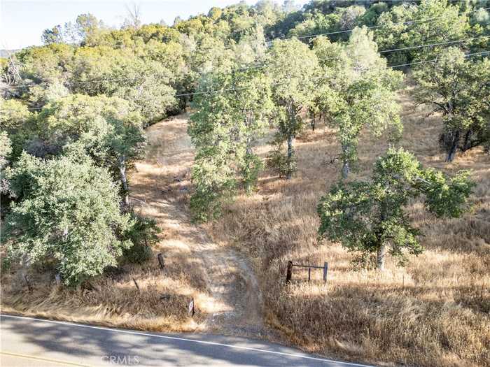 photo 2: 5021 W Whitlock Road, Mariposa CA 95338