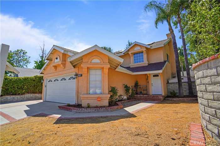 photo 1: 28627 Sugar Pine Way, Saugus CA 91390