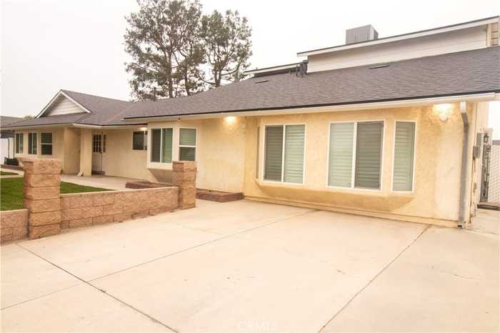 photo 2: 11545 Geyser Drive, Jurupa Valley CA 91752