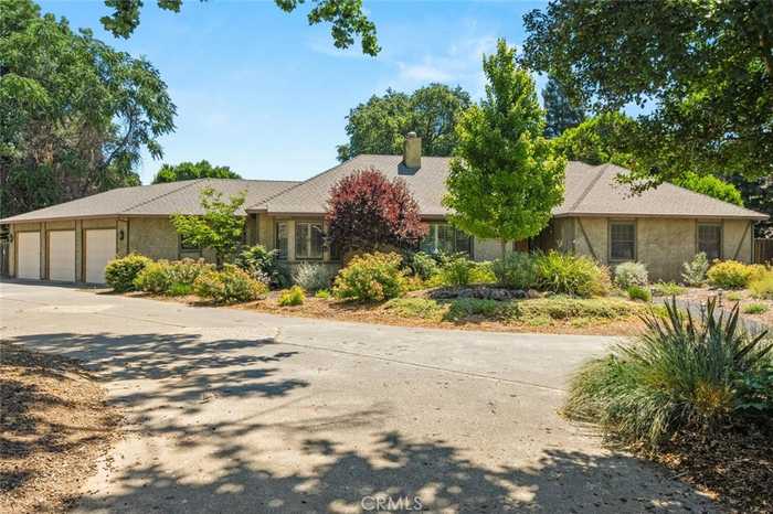 photo 1: 225 Somerset Place, Chico CA 95973