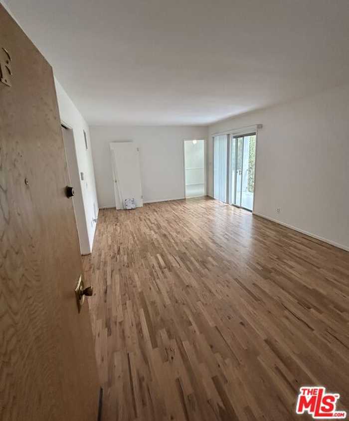 photo 2: 1127 16th Street, Santa Monica CA 90403