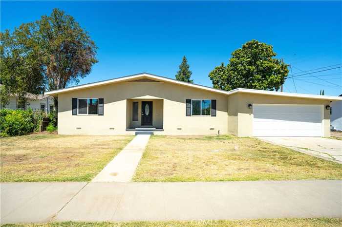 photo 2: 440 North 3rd Street, Chowchilla CA 93610