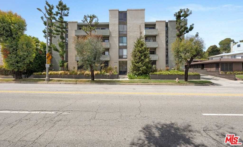 photo 2: 16169 W Sunset Boulevard Unit 105, Pacific Palisades CA 90272