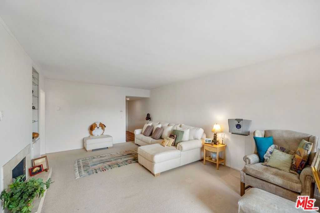 photo 3: 16169 W Sunset Boulevard Unit 105, Pacific Palisades CA 90272