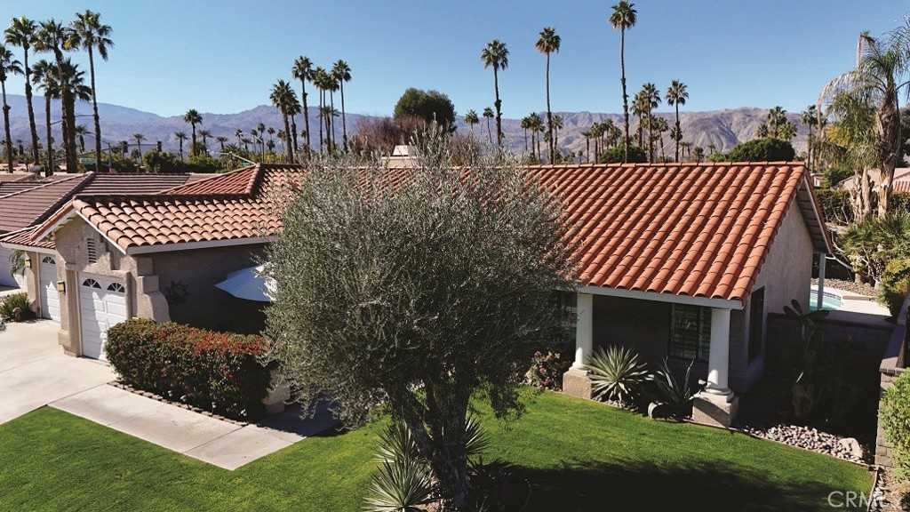 photo 2: 43879 La Carmela Drive, Palm Desert CA 92211