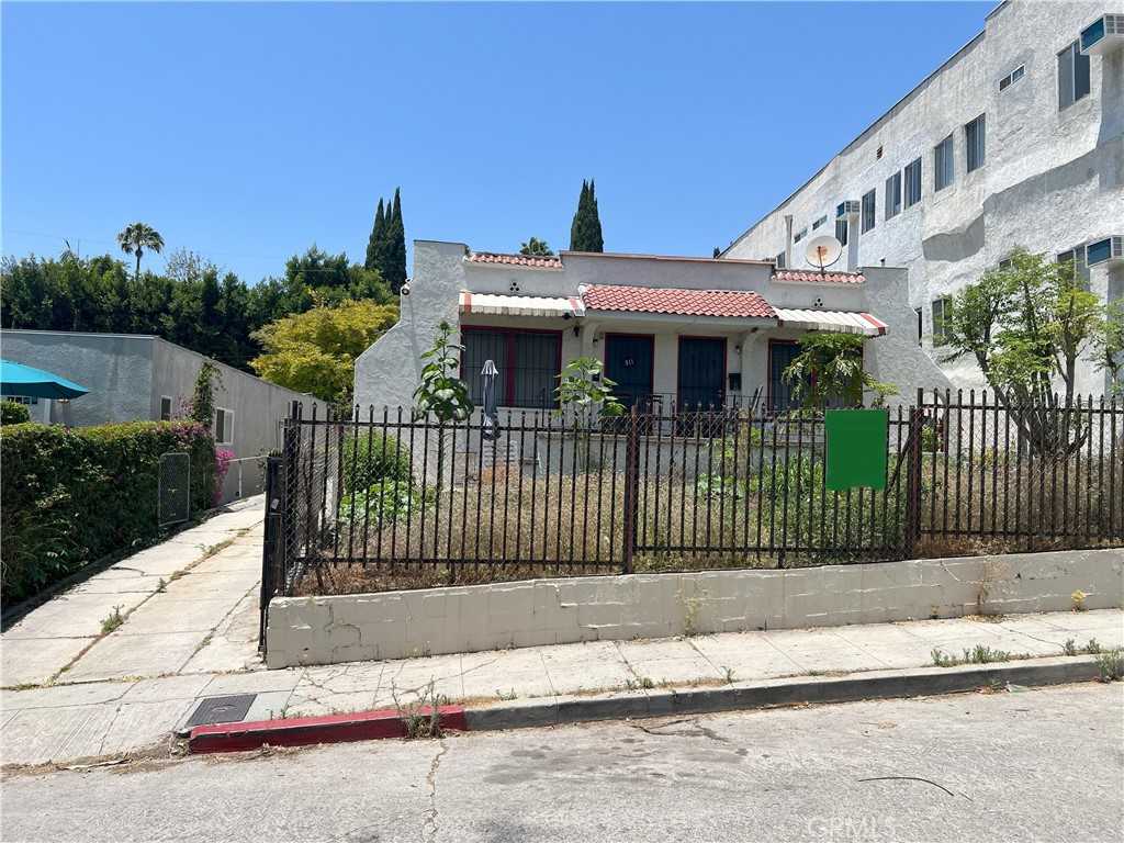 photo 1: 811 N Vendome Street, Los Angeles CA 90026