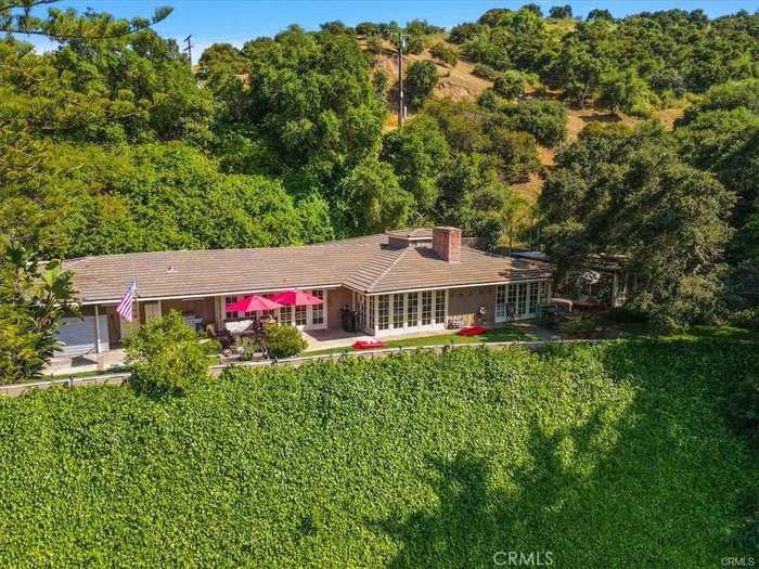 photo 1: 4067 Forest Hill Drive, La Canada Flintridge CA 91011