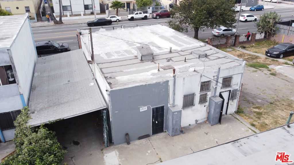 photo 2: 1509 W Florence Avenue, Los Angeles CA 90047