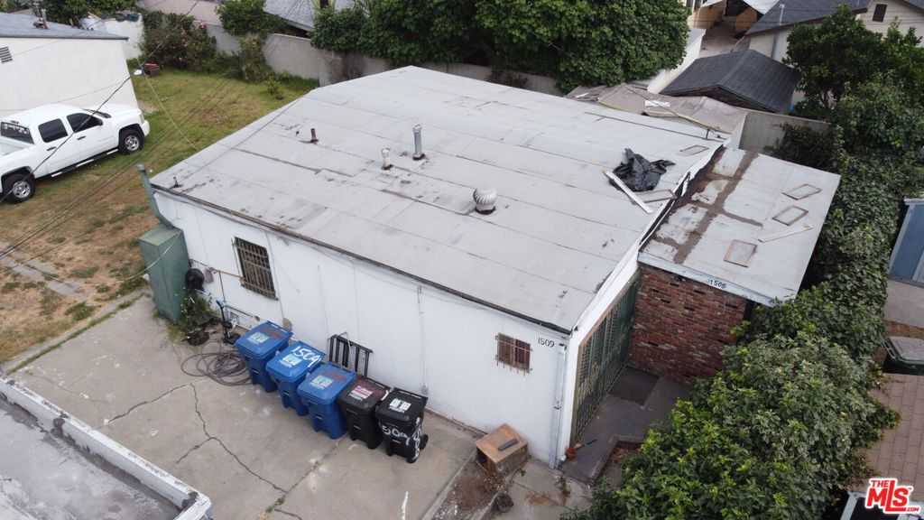 photo 3: 1509 W Florence Avenue, Los Angeles CA 90047