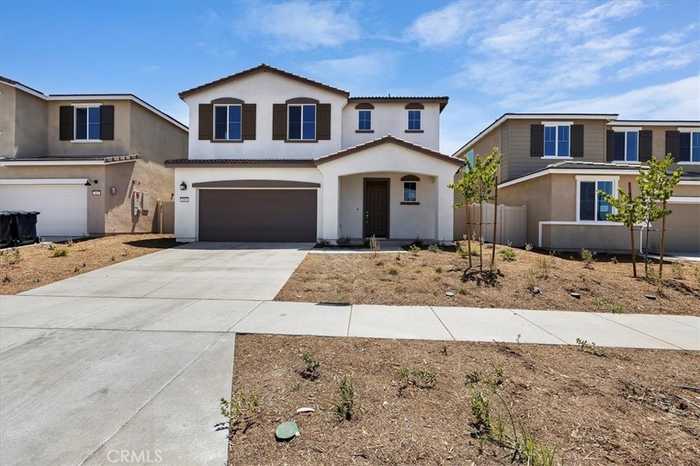 photo 2: 999 Yuzu Way, Redlands CA 92374