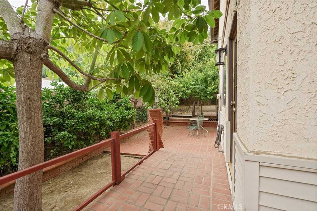 photo 3: 1006 Cadway Street, Santa Paula CA 93060