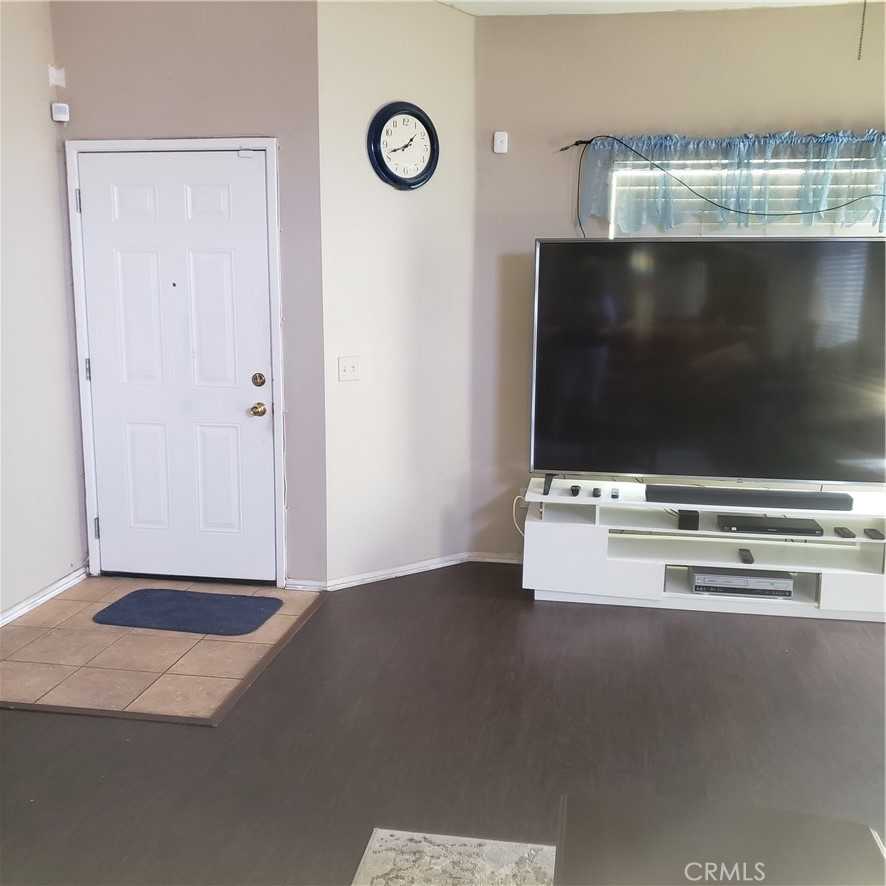 photo 2: 10590 Tumbleweed Drive, Bloomington CA 92316