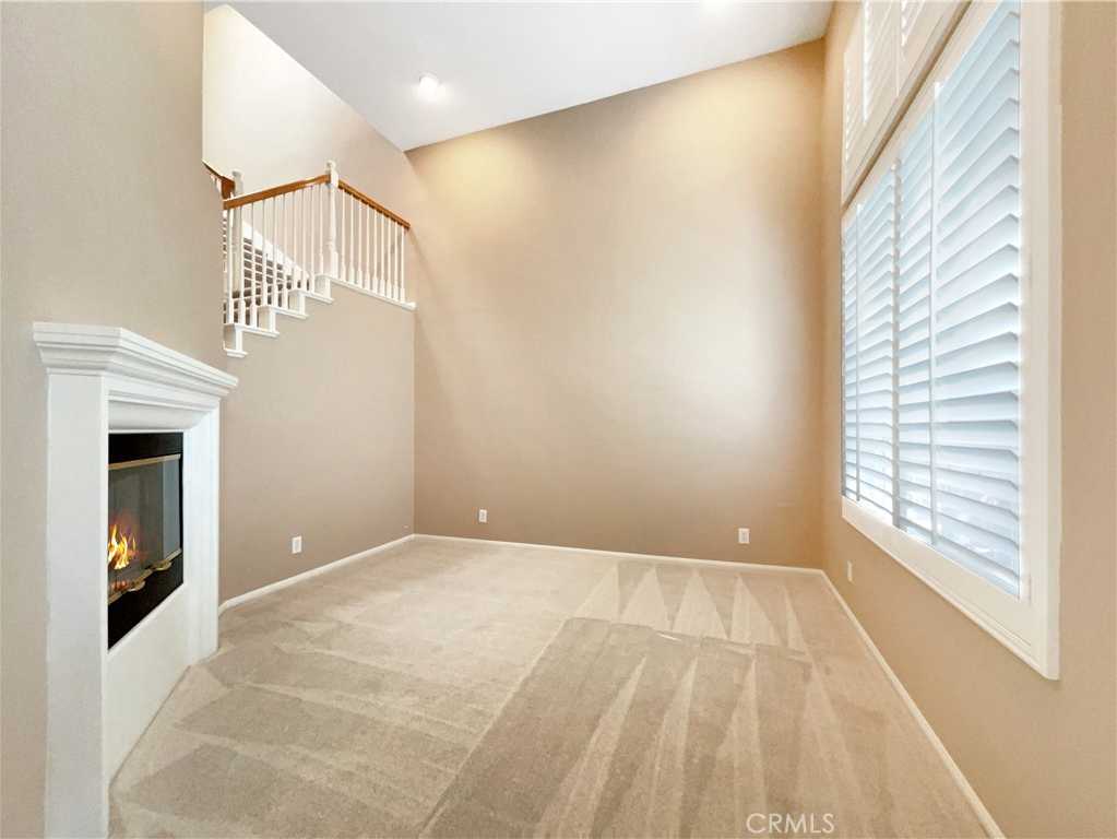 photo 3: 26833 Shorebreak Lane Unit 32, Valencia CA 91355