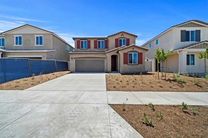 photo 1: 955 Yuzu Way, Redlands CA 92374