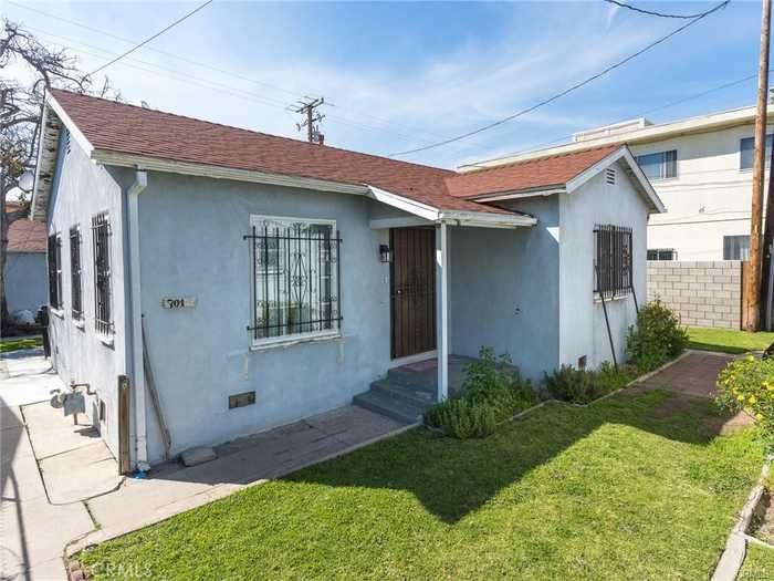 photo 1: 701 Walnut Street, Inglewood CA 90301