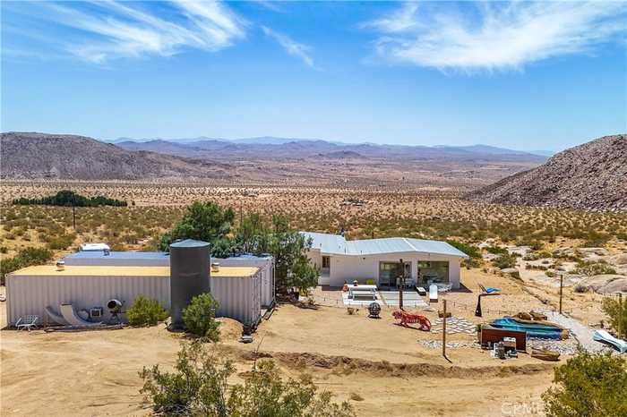 photo 2: 4430 N Belfield Boulevard, Landers CA 92285